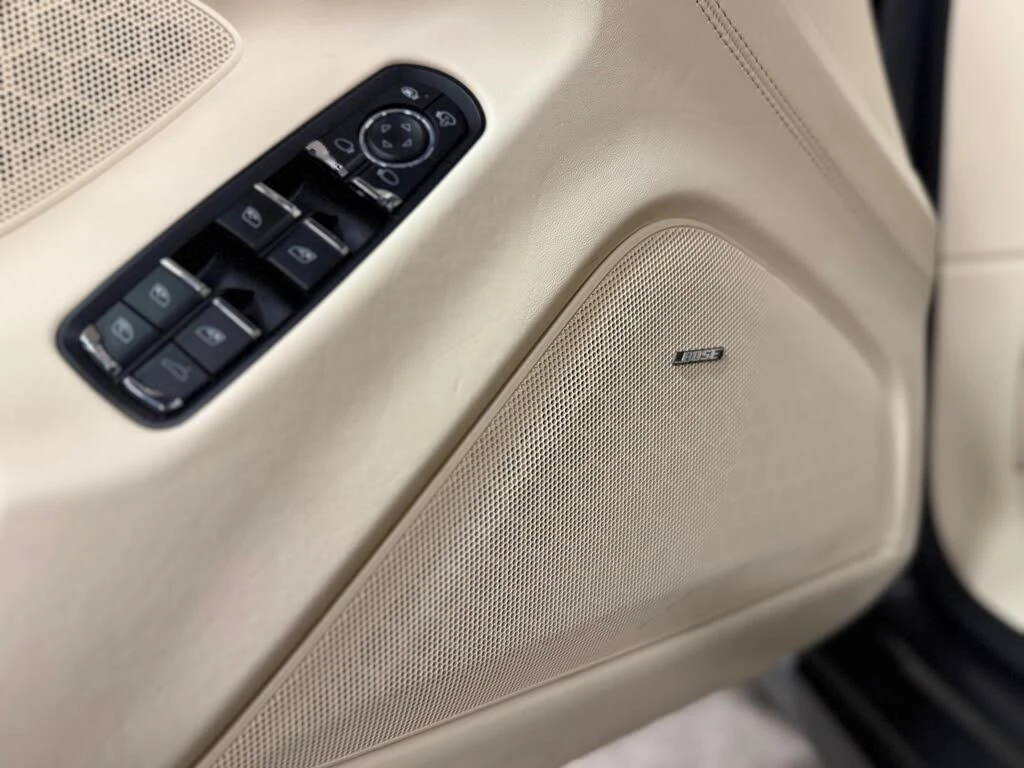 Porsche Panamera 4S * 420кс * 138.000км * АвтоКредит* (ЦЕНА ДО БГ), снимка 10 - Автомобили и джипове - 54126635