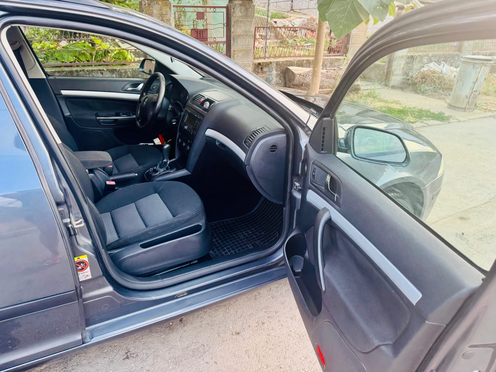 Skoda Octavia 1.9TDI, снимка 14 - Автомобили и джипове - 54237526