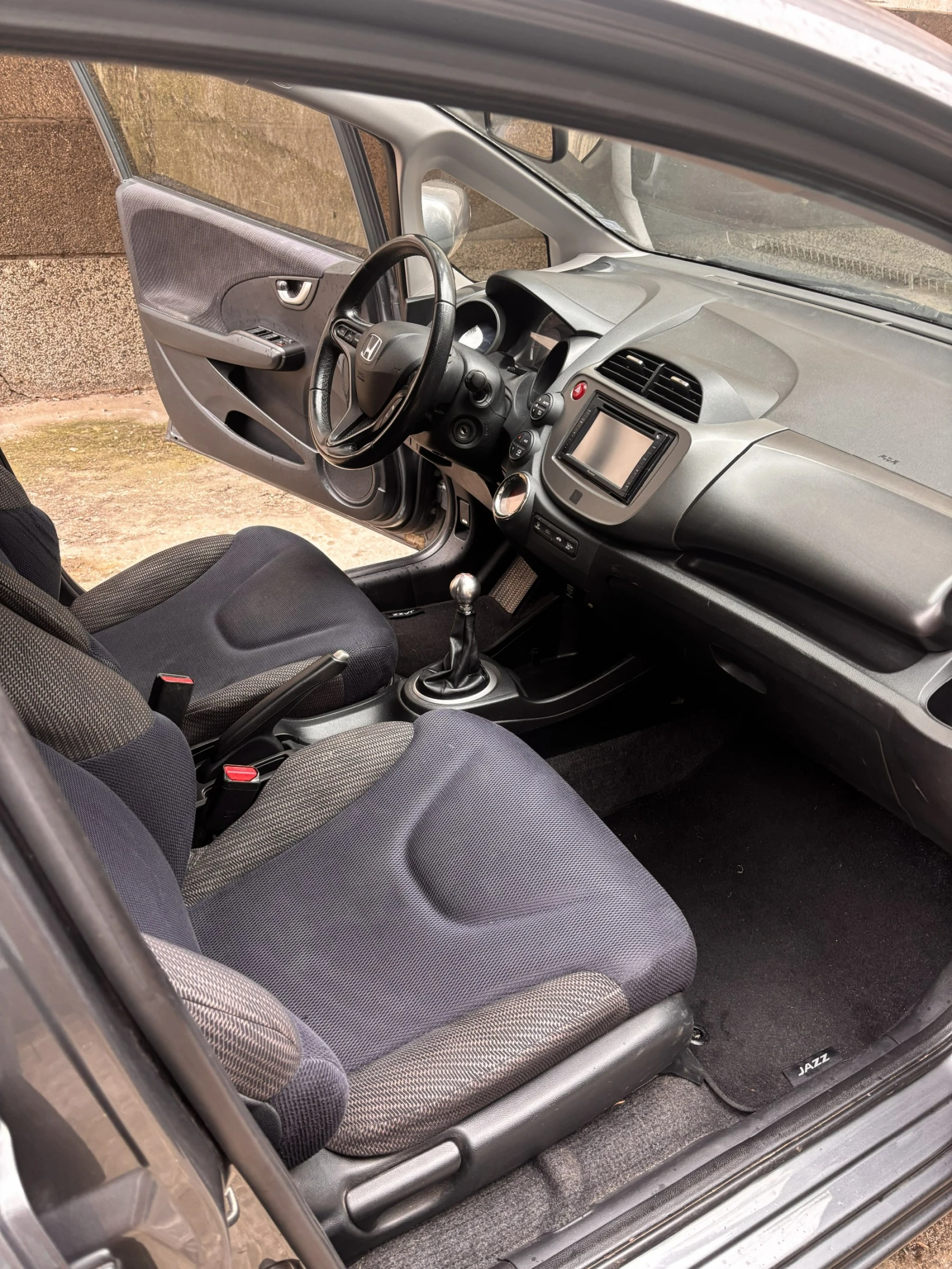 Honda Jazz 1.4 i-VTEC (99 Hp), снимка 8 - Автомобили и джипове - 54264057