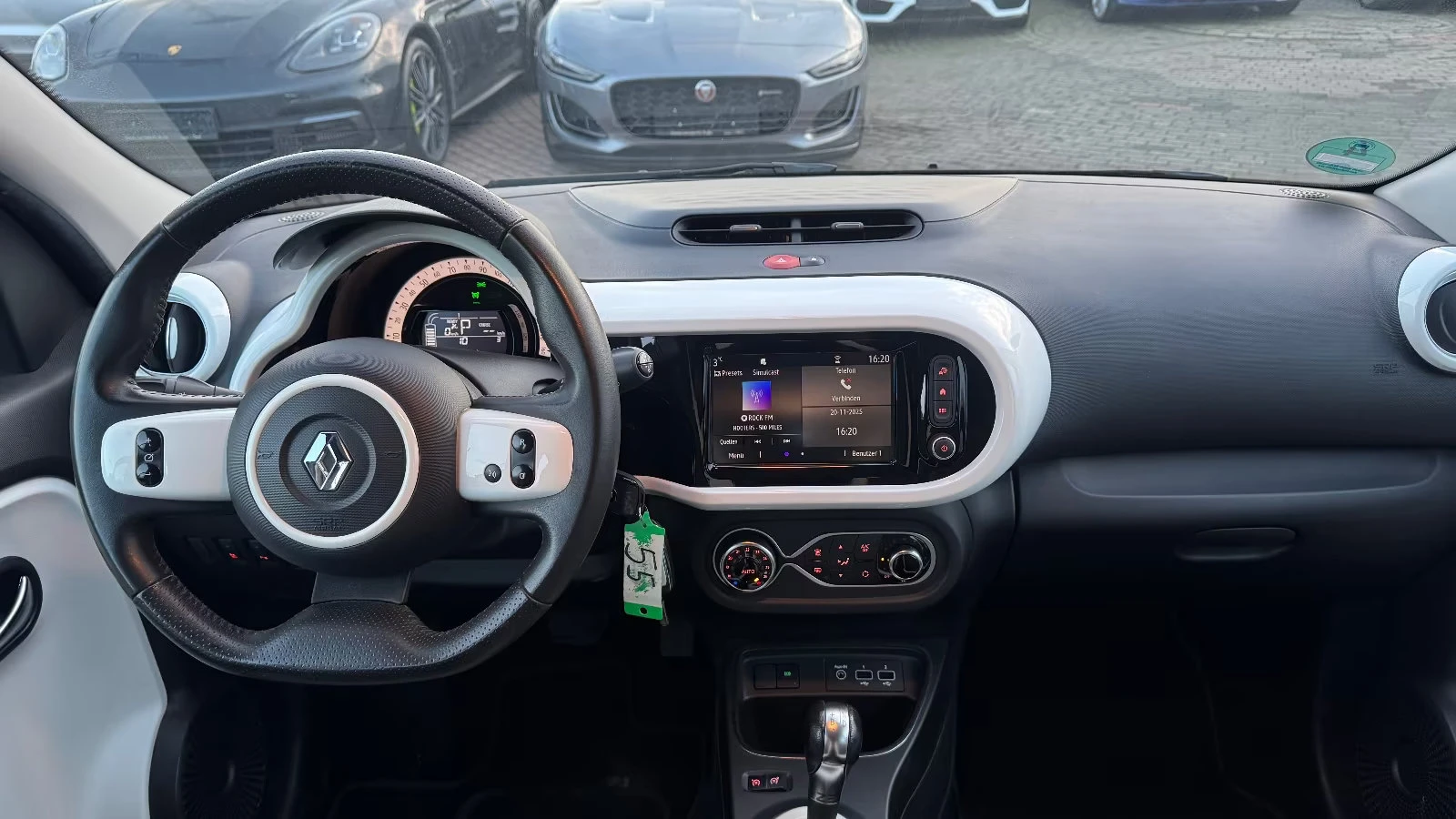 Renault Twingo INTENSE/82HP/CAM/NAVI/LED/CPLAY/418q, снимка 7 - Автомобили и джипове - 54943652