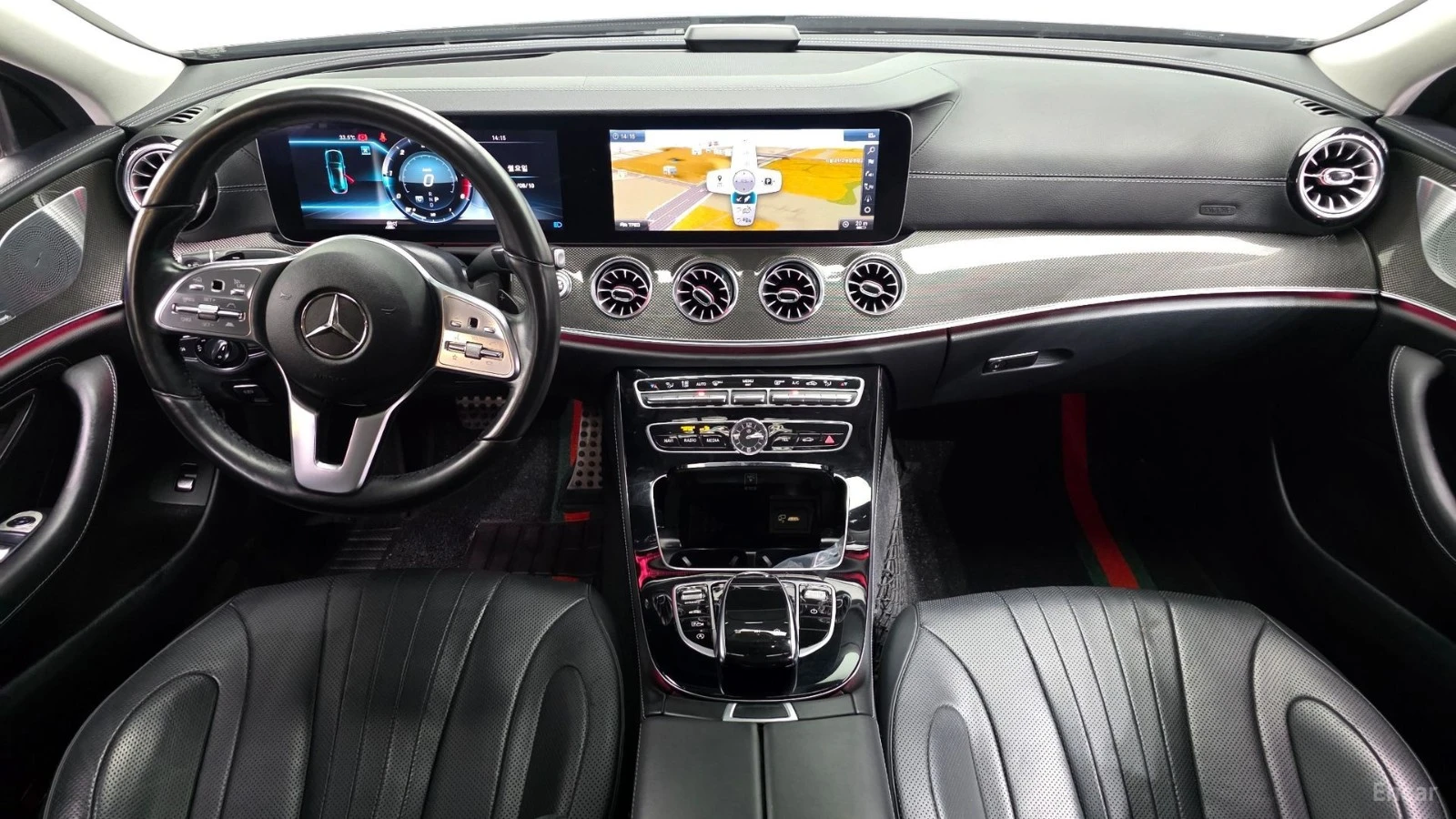 Mercedes-Benz CLS 400 4MATIC/AMG-LINE/FULL-ASSISTS/BURMESTER/SUNROOF, снимка 6 - Автомобили и джипове - 55660348