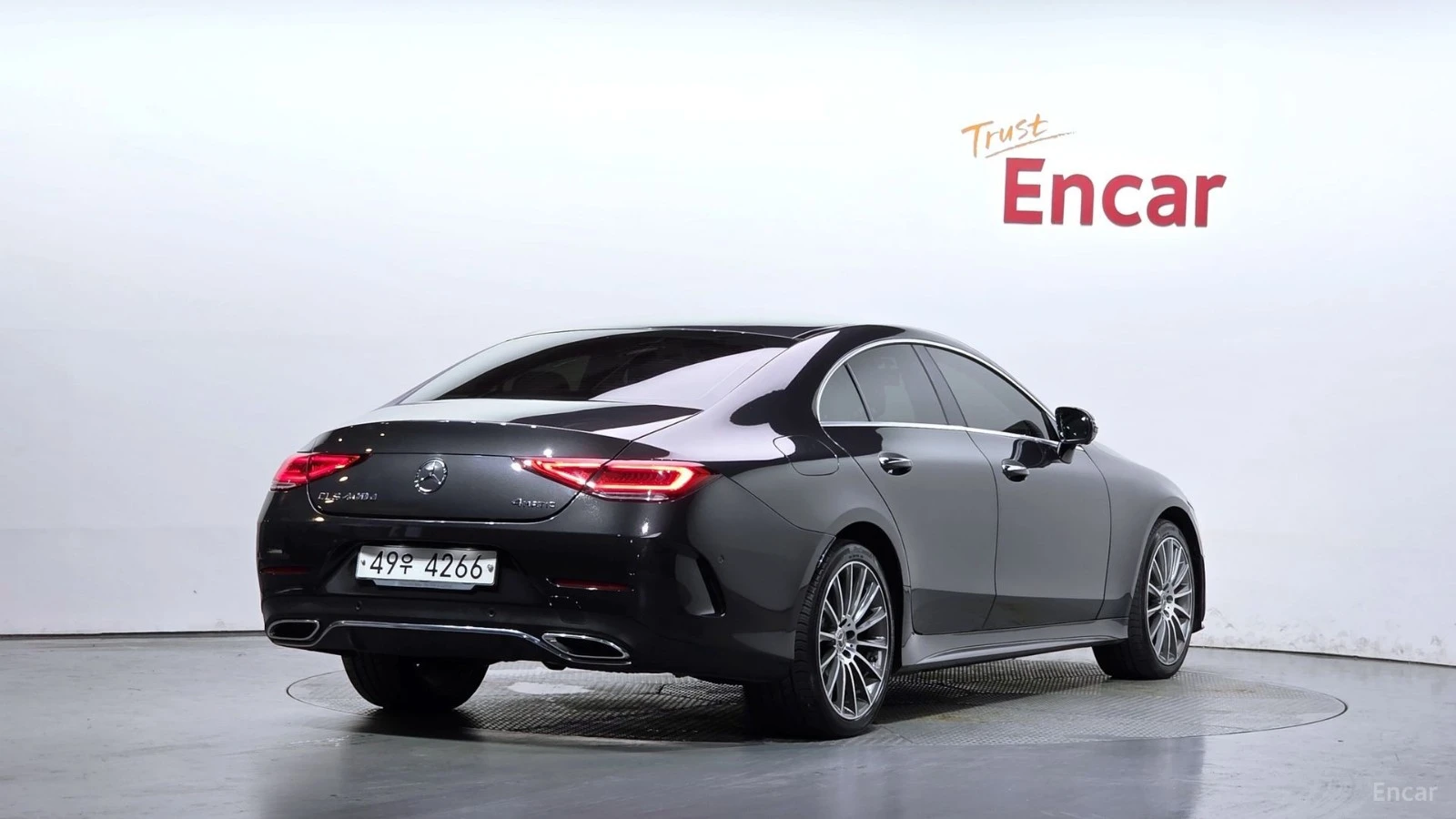 Mercedes-Benz CLS 400 4MATIC/AMG-LINE/FULL-ASSISTS/BURMESTER/SUNROOF, снимка 3 - Автомобили и джипове - 55660348