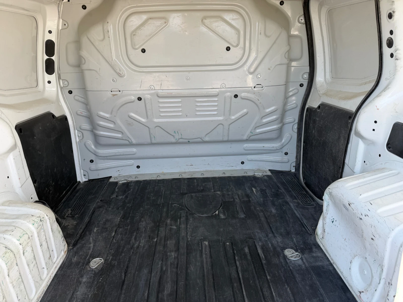 Fiat Fiorino 1.3d Клима, снимка 8 - Автомобили и джипове - 55846657
