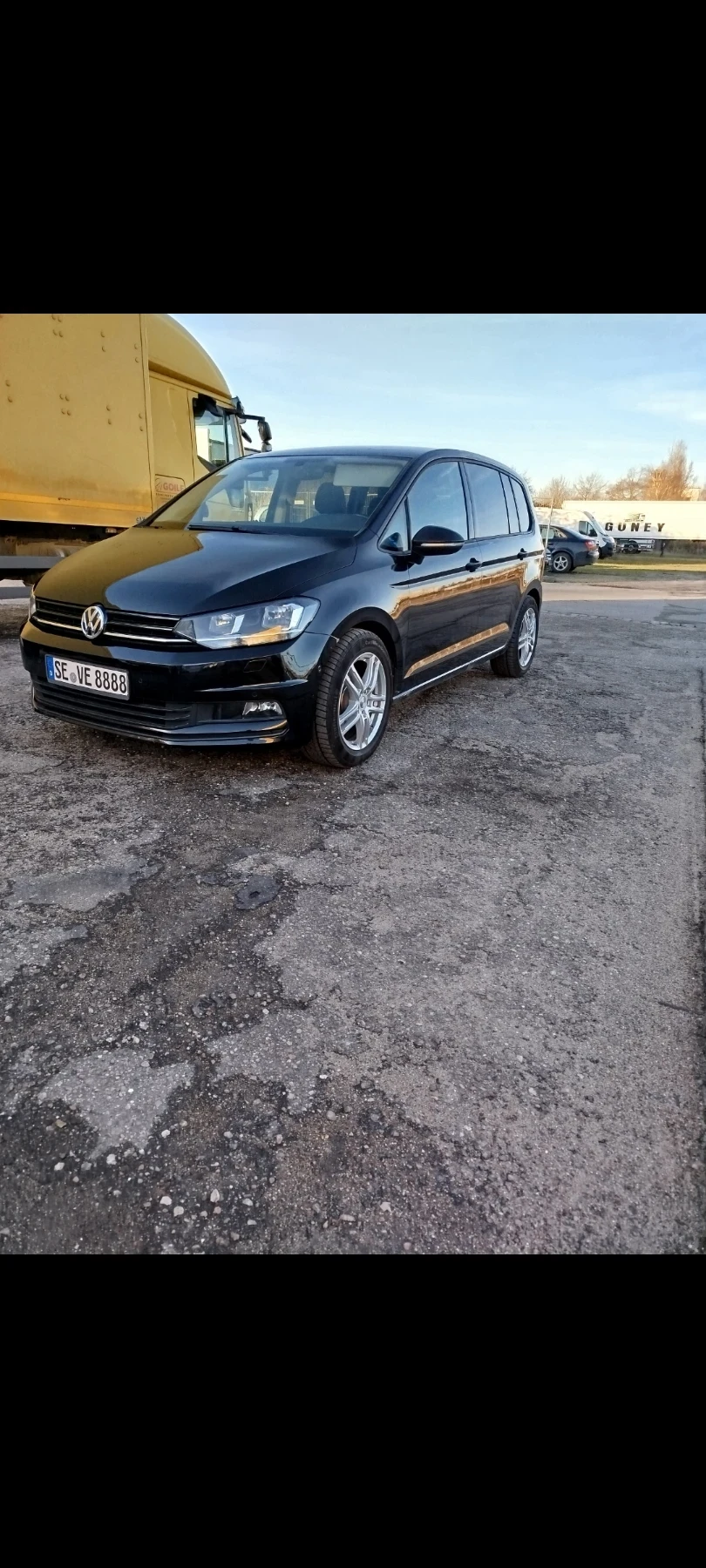 VW Touran 6+ 1 , снимка 2 - Автомобили и джипове - 56384158