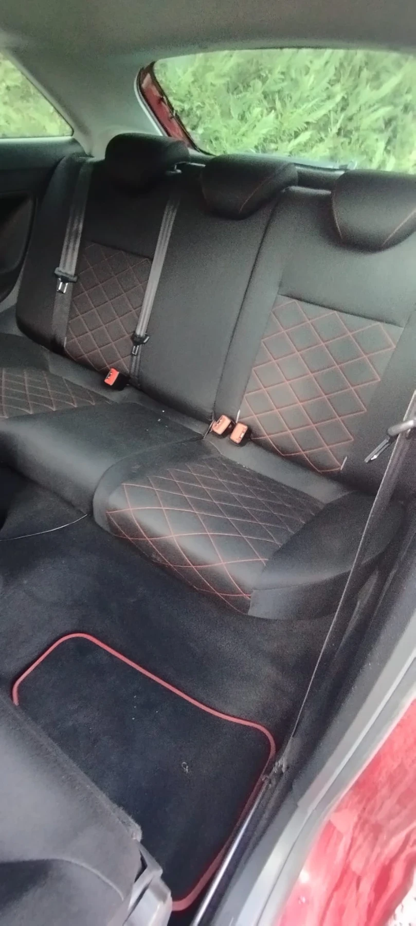 Seat Ibiza Bocanegra, снимка 3 - Автомобили и джипове - 56604692