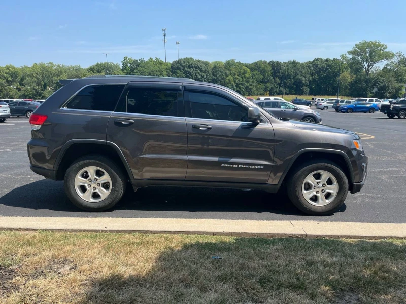 Jeep Grand cherokee Laredo , снимка 4 - Автомобили и джипове - 47986376