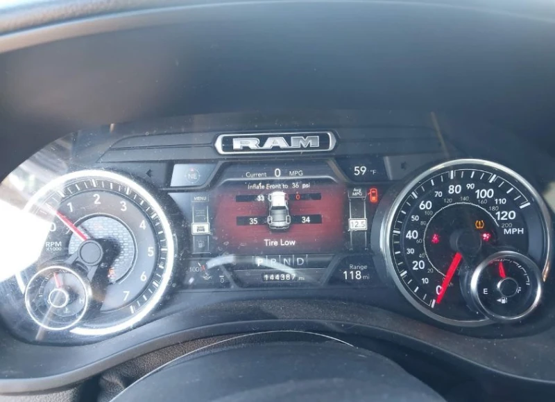 Dodge RAM 1500, снимка 7 - Автомобили и джипове - 53071570