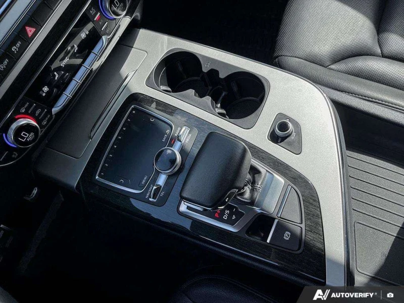 Audi Q7 Technik 2019* CARFAX * БЕЗ ПЪРВОНАЧАЛНА ВНОСКА, снимка 17 - Автомобили и джипове - 53123095