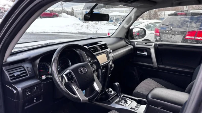 Toyota 4runner 4.0* V6* ПОДГРЕВ* КАМЕРА* КЕЙЛЕС* , снимка 11 - Автомобили и джипове - 53401208