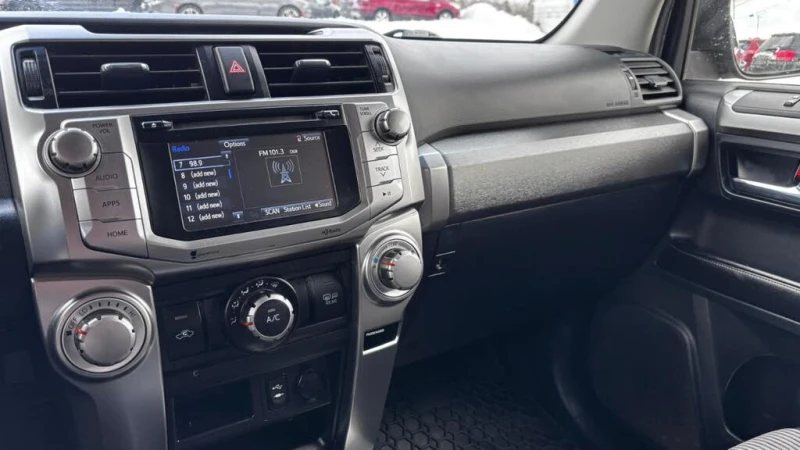 Toyota 4runner 4.0* V6* ПОДГРЕВ* КАМЕРА* КЕЙЛЕС* , снимка 12 - Автомобили и джипове - 53401208