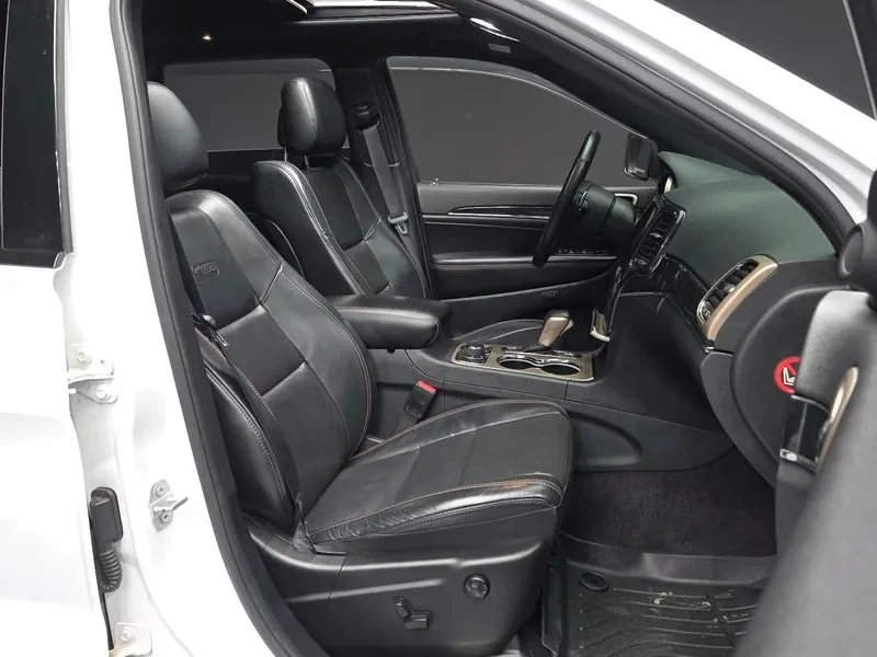 Jeep Cherokee 3.0 Diesel 75Th Special Edition Wk2, снимка 11 - Автомобили и джипове - 55644283