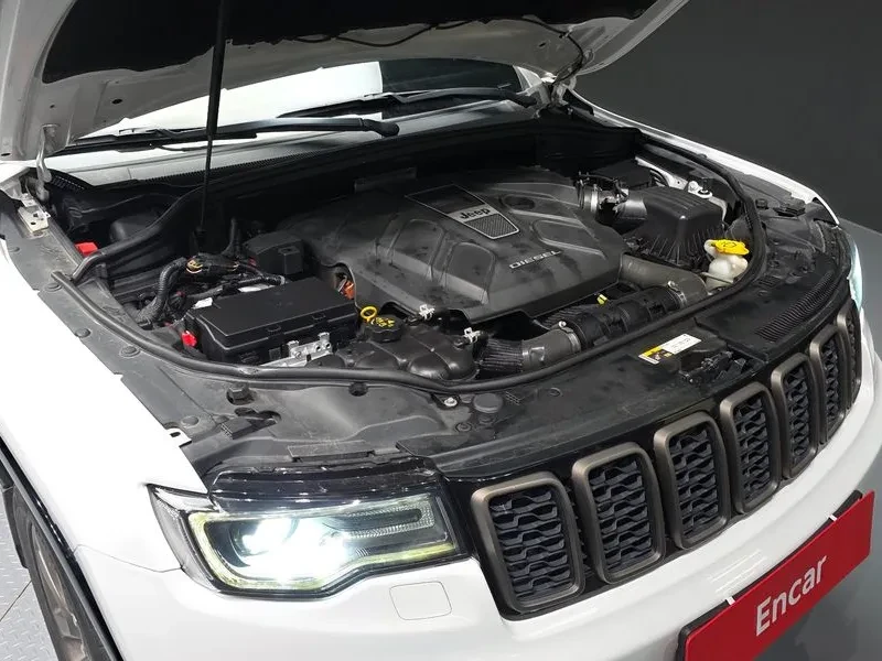Jeep Cherokee 3.0 Diesel 75Th Special Edition Wk2, снимка 6 - Автомобили и джипове - 55644283