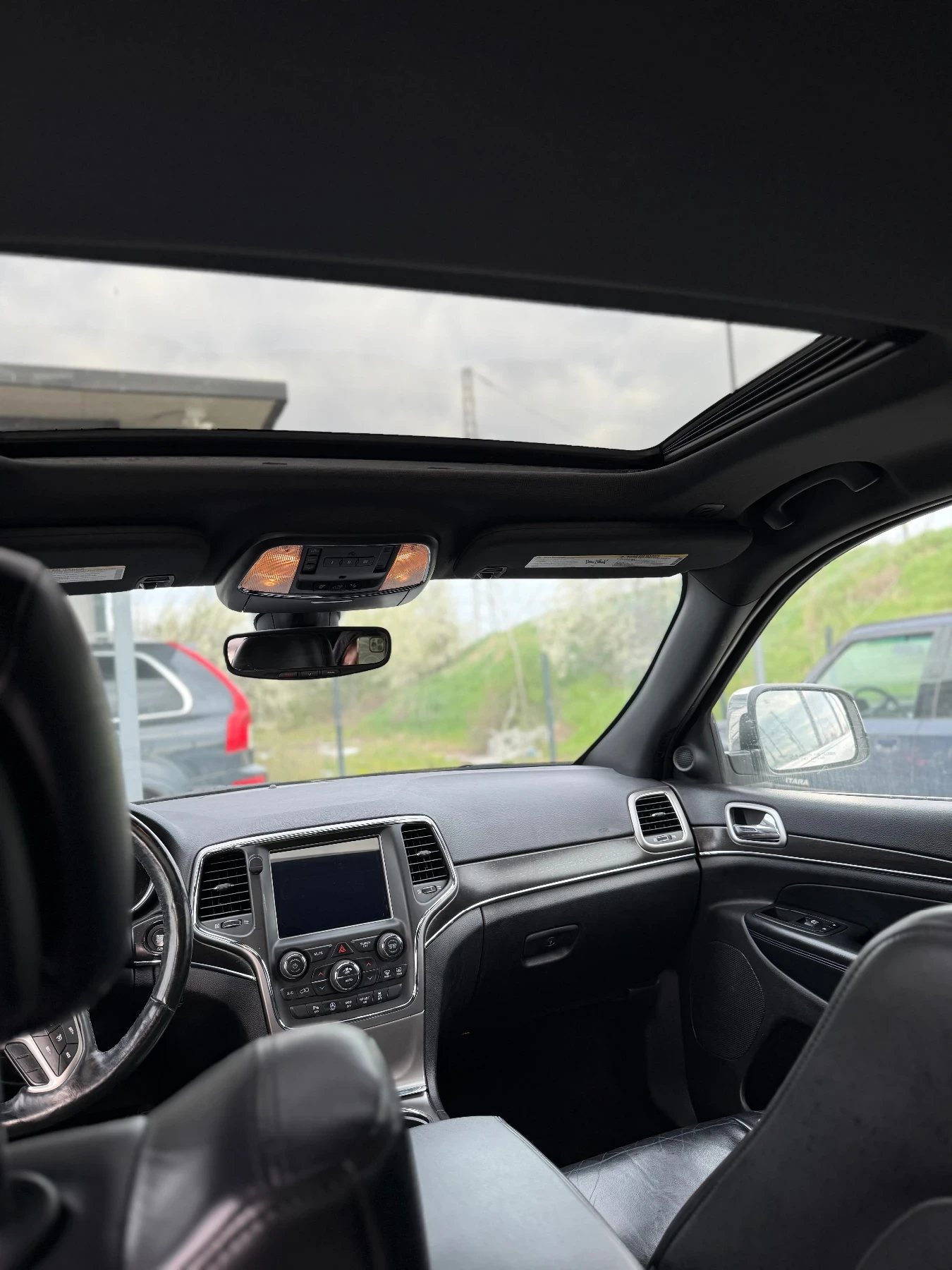 Jeep Grand cherokee 3.6 4x4 бензин гас обслужен, снимка 14 - Автомобили и джипове - 51477395
