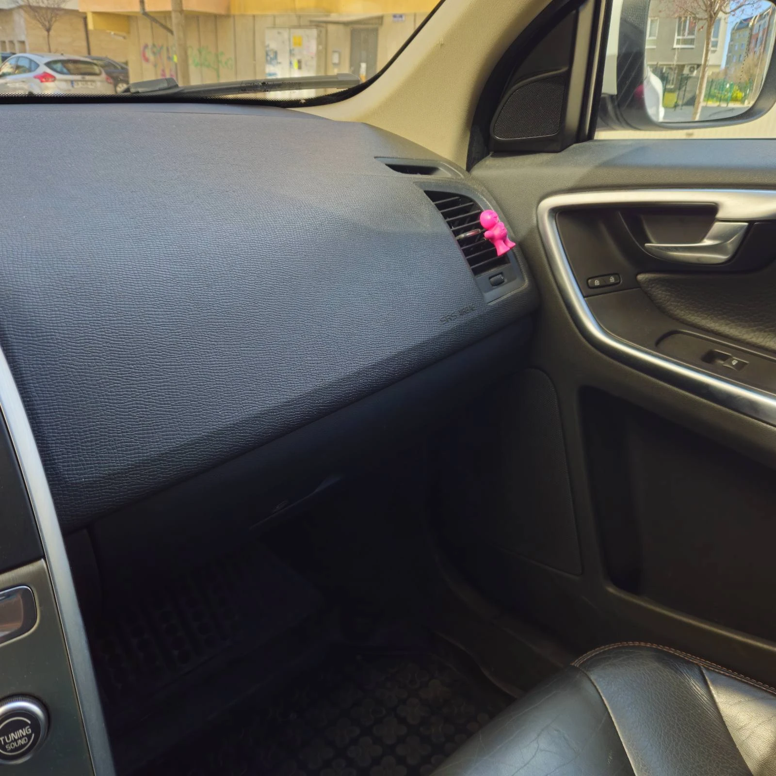 Volvo XC60 D5, снимка 5 - Автомобили и джипове - 53849885