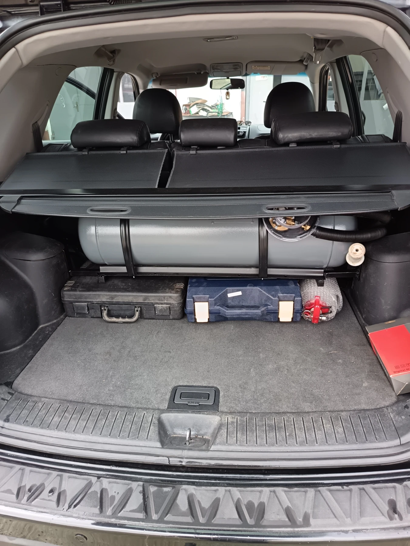 Kia Sportage 2.0 газ/бензин, снимка 11 - Автомобили и джипове - 54301939