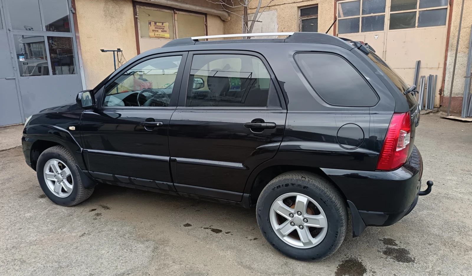 Kia Sportage 2.0 газ/бензин, снимка 8 - Автомобили и джипове - 54301939