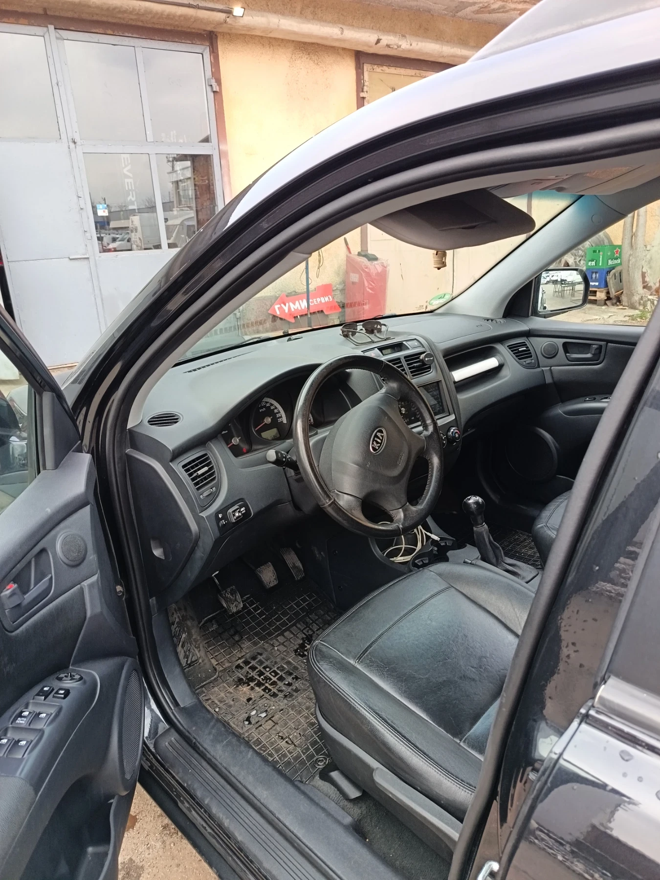 Kia Sportage 2.0 газ/бензин, снимка 14 - Автомобили и джипове - 54301939
