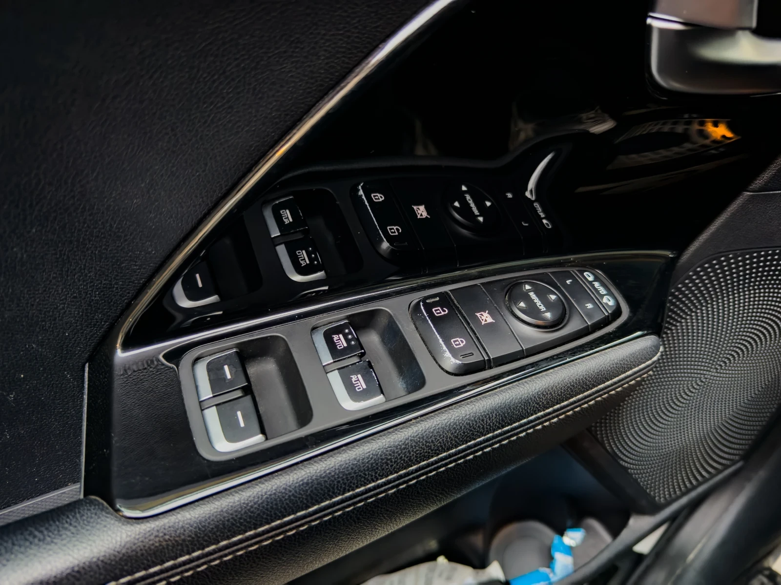 Kia Niro  Kia Niro Hybrid-FULL EXTRAS-Панорама-JBL-Камера , снимка 9 - Автомобили и джипове - 54214115