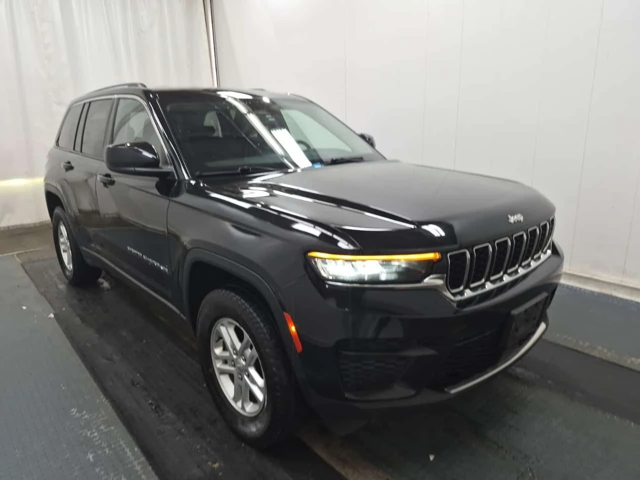 Jeep Grand cherokee * LAREDO * ���������� ��� ������������ ������ *  | Mobile.bg � ����������� 2