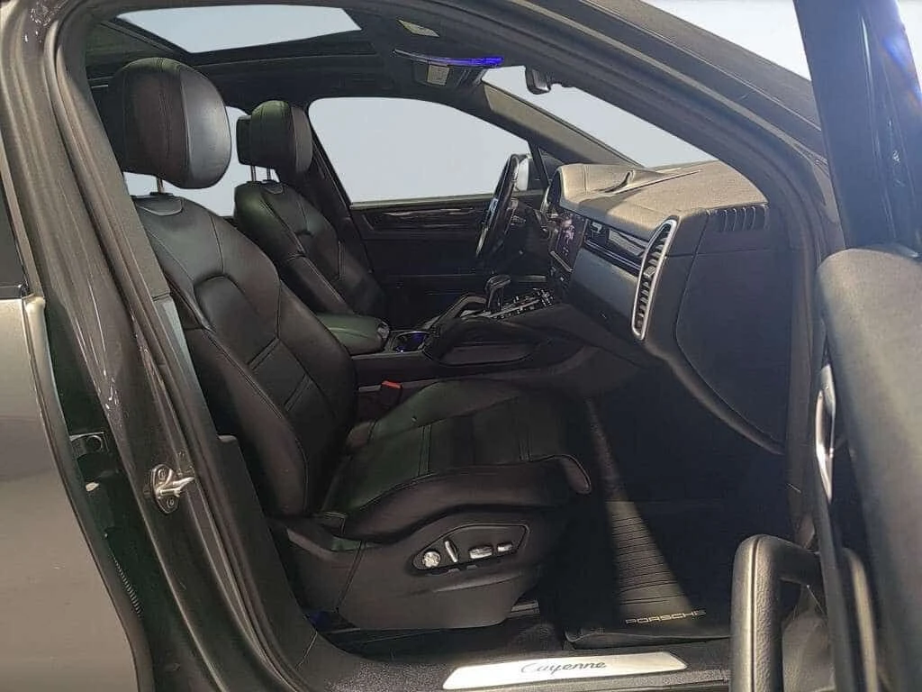 Porsche Cayenne Type 9YA  CARFAX, снимка 16 - Автомобили и джипове - 54642305