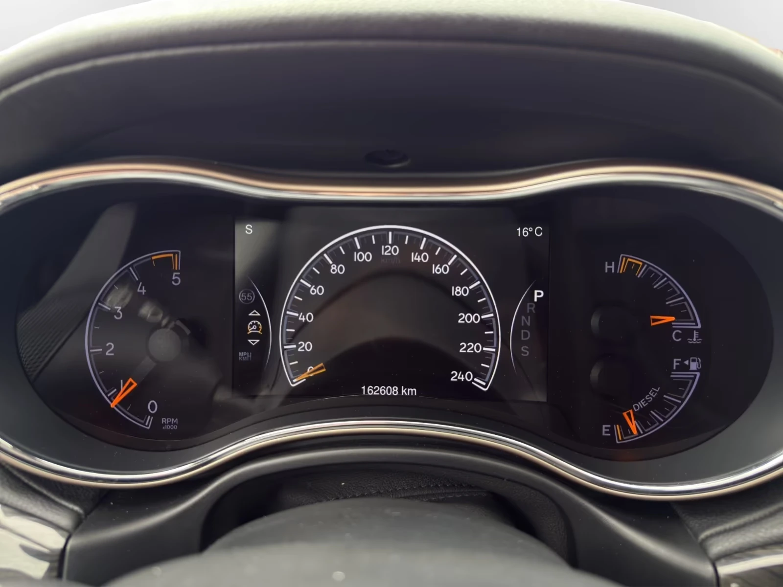 Jeep Grand cherokee Overland/3.0CRDV6/250кс/4x4| Quadra-Lift| Pano| Na, снимка 14 - Автомобили и джипове - 54763905
