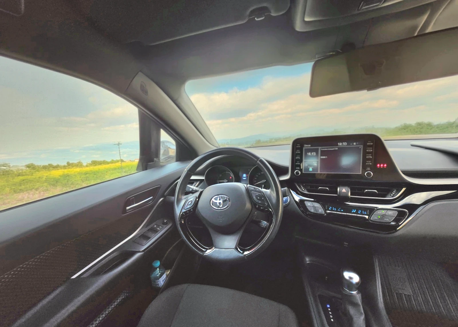 Toyota C-HR 1, 8 Hybrid , снимка 8 - Автомобили и джипове - 54990604
