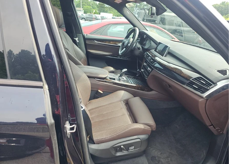 BMW X5 Xdrive35i M-SPORT, снимка 11 - Автомобили и джипове - 55218276