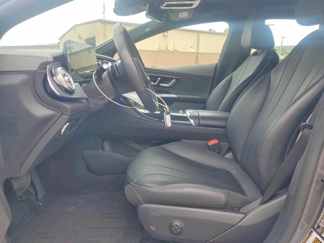 Mercedes-Benz EQE EQE350+ 4MATIC * CARFAX * , снимка 7 - Автомобили и джипове - 55991174