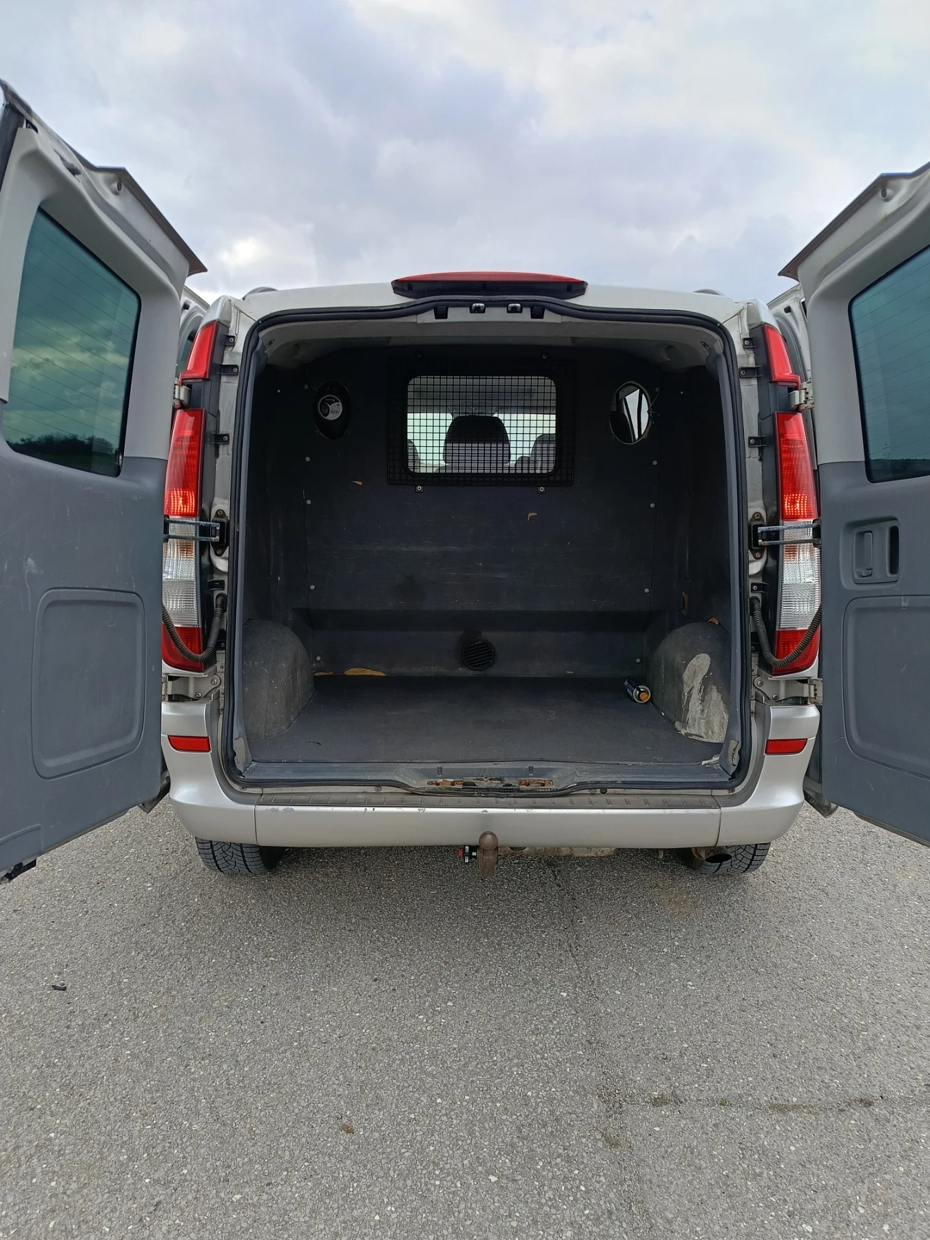 Mercedes-Benz Vito 3.0 CDI, снимка 16 - Бусове и автобуси - 53972767