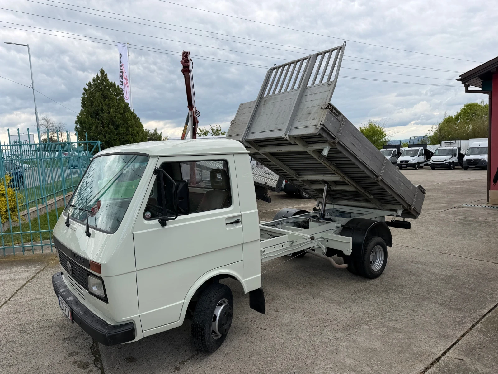 VW Lt Тристранен самосвал + Кран, снимка 2 - Бусове и автобуси - 54294896