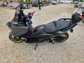    Yamaha T-max  