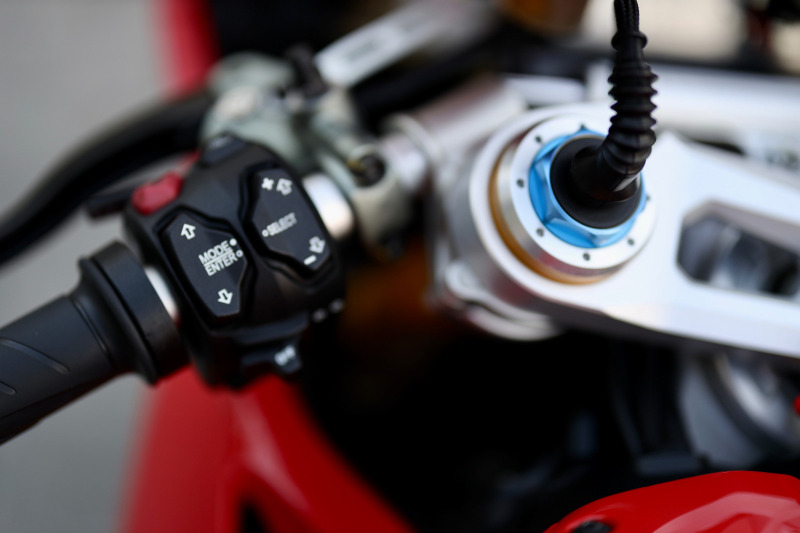 Ducati Panigale V4S, снимка 12 - Мотоциклети и мототехника - 46450868