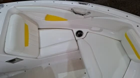 Моторна яхта Regal 1900, снимка 6