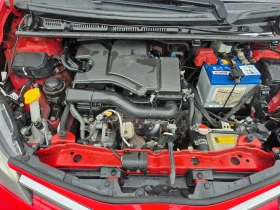 Toyota Yaris 1.0 i газ климатик, снимка 17
