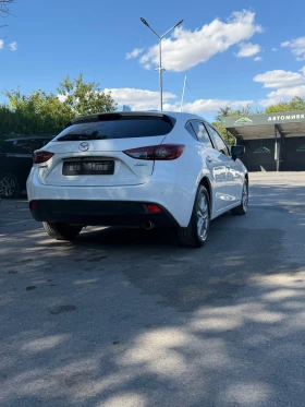 Mazda 3 1.5 skyaktive, снимка 3