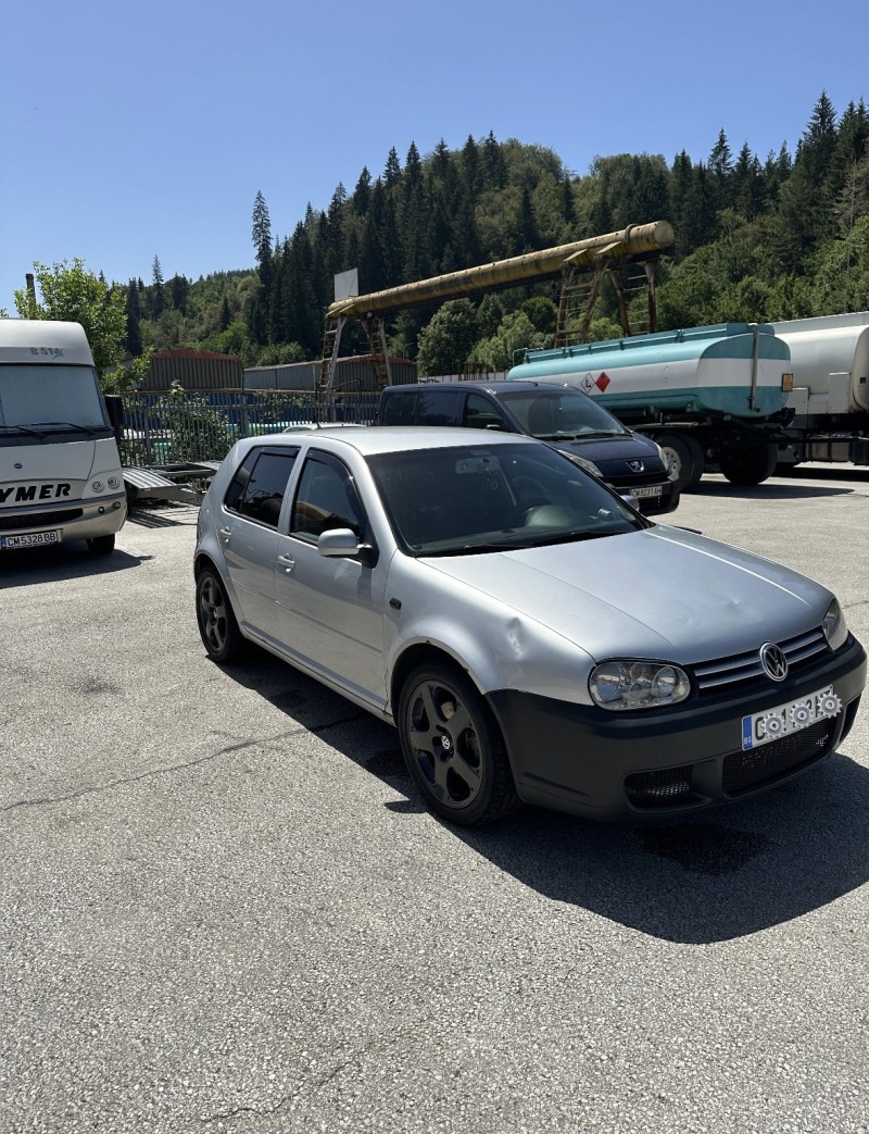 VW Golf, снимка 6 - Автомобили и джипове - 46384779