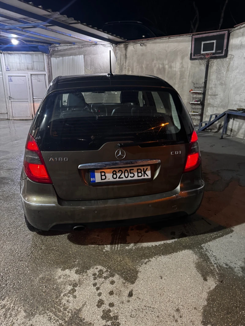 Mercedes-Benz A 180 Facelift, снимка 13 - Автомобили и джипове - 47808221