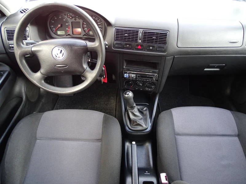 VW Golf 1.6I 16V_EDITION_* , снимка 11 - Автомобили и джипове - 47842561