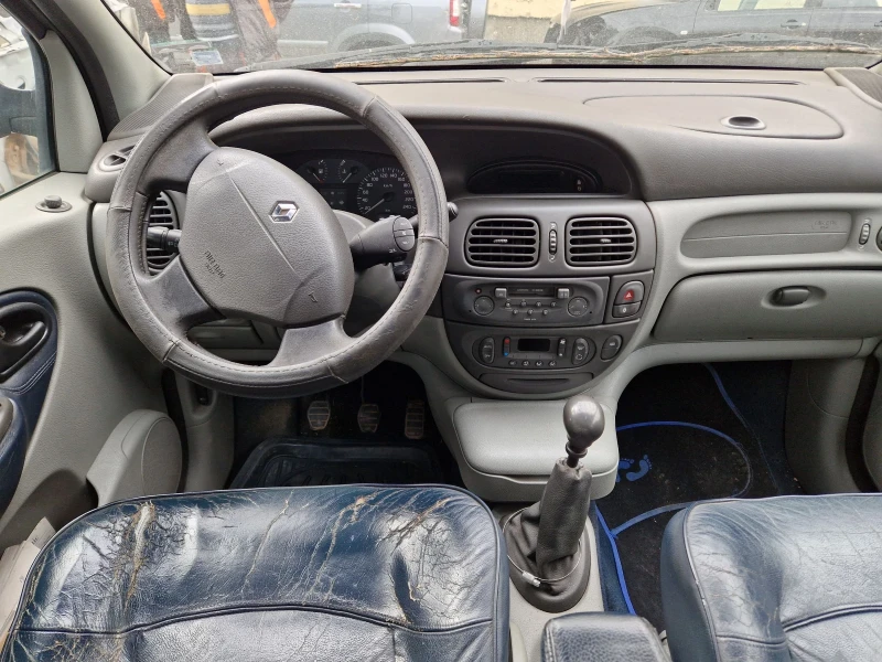 Renault Scenic 1.9Dci, снимка 7 - Автомобили и джипове - 49818127
