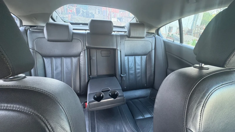 Opel Insignia Opel Insignia 2.0 CDTi | СПЕШНО! Кожа, Навигация, , снимка 4 - Автомобили и джипове - 52511063