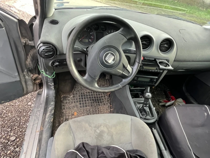 Seat Cordoba, снимка 6 - Автомобили и джипове - 52729915