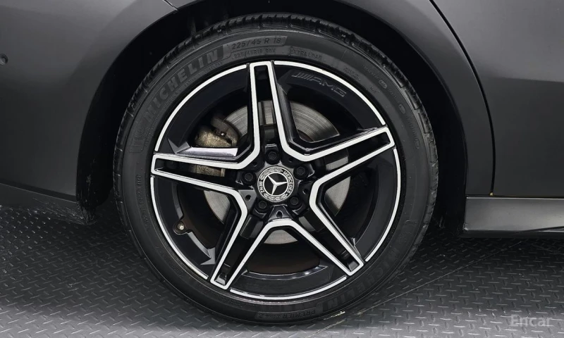 Mercedes-Benz CLA 250, снимка 5 - Автомобили и джипове - 52800911