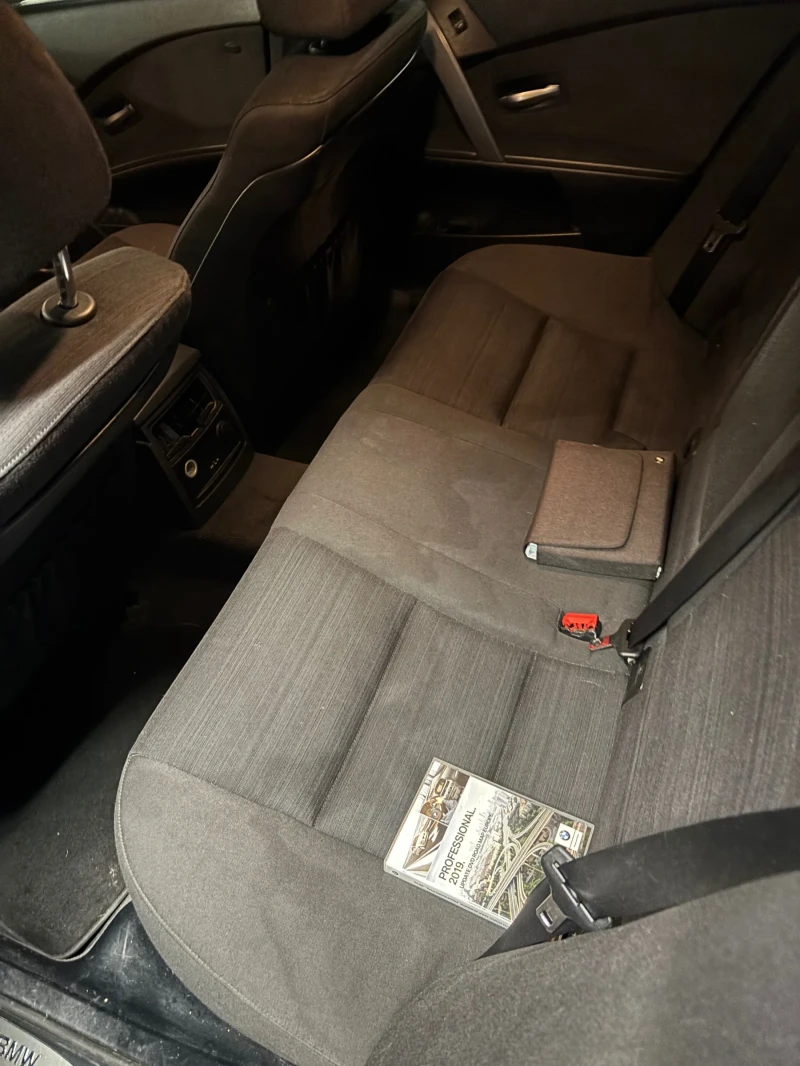 BMW 520, снимка 7 - Автомобили и джипове - 52810564