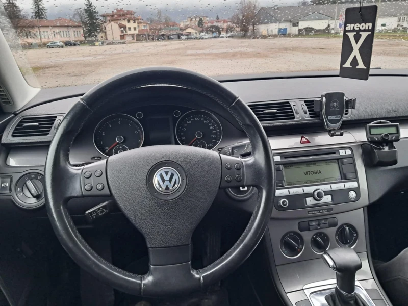 VW Passat 1.8 TFSI, снимка 14 - Автомобили и джипове - 52893677