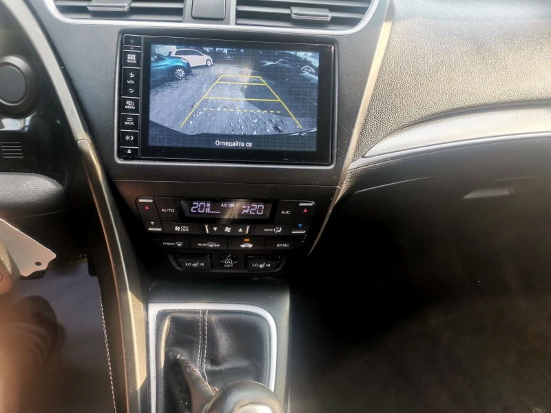 Honda Civic 1.6D/NAVI, снимка 11 - Автомобили и джипове - 53000966