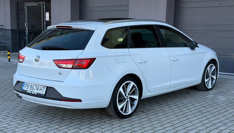 Seat Leon 2.0tdi FR Line / Distronic/ Panorama, снимка 4 - Автомобили и джипове - 53258559