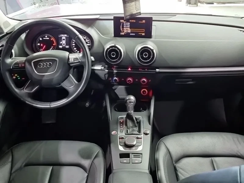 Audi A3 1.6 TDI, снимка 7 - Автомобили и джипове - 55006374