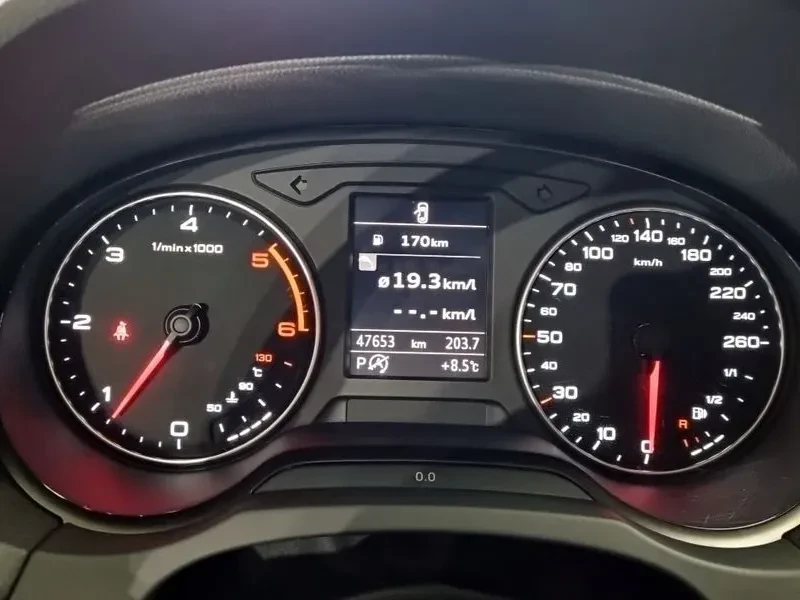 Audi A3 1.6 TDI, снимка 8 - Автомобили и джипове - 55006374