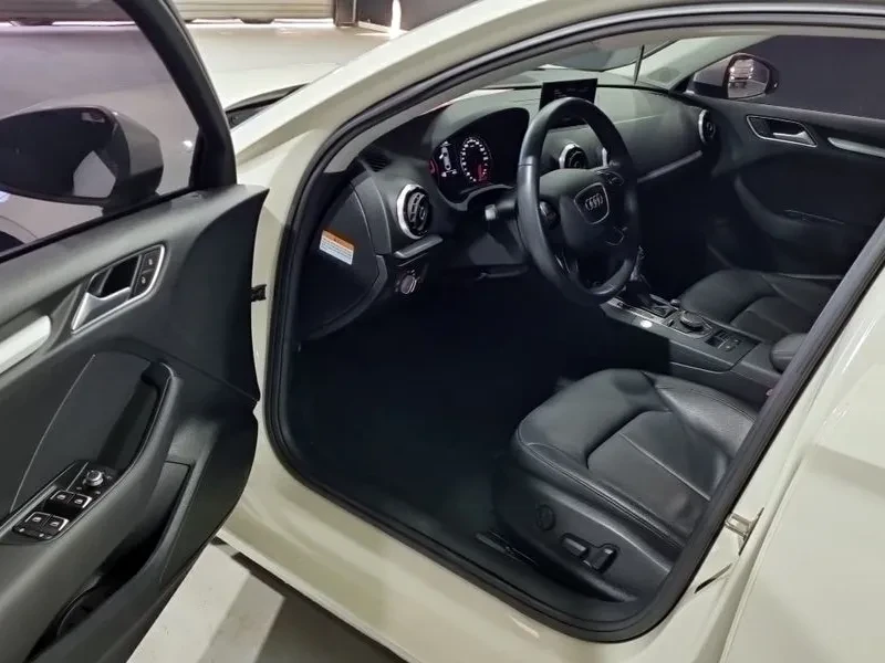 Audi A3 1.6 TDI, снимка 10 - Автомобили и джипове - 55006374