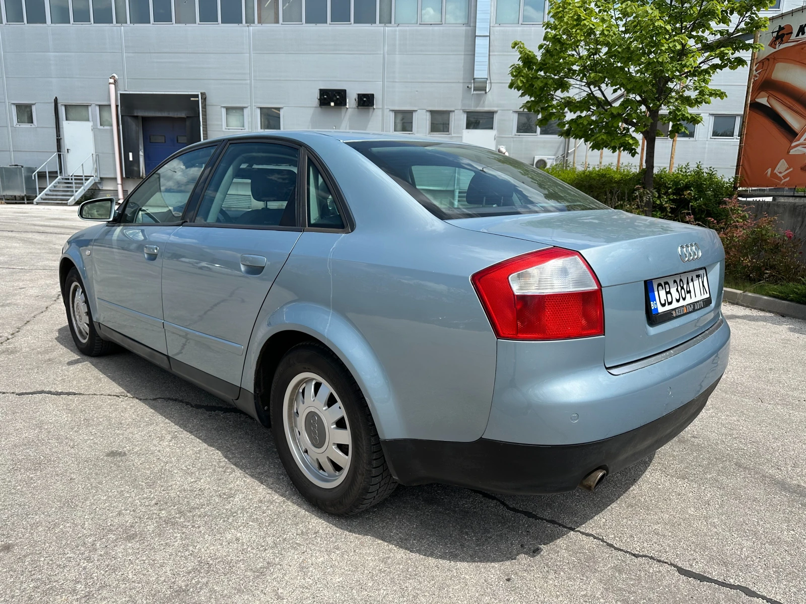 Audi A4 2.0i 131 к.с. - изображение 3